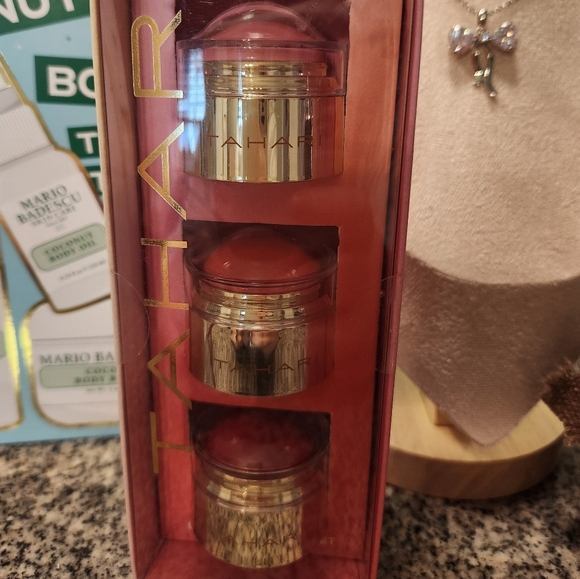 Gift Set Tahari Blush/Lip Hydration Cream, Coconut Body Care, Fashion Jewelry - Picture 3 of 6